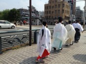 鴨川東側へ移動