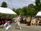 矢は先端が無く危険ではない