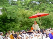 金堂で両祖大師御生誕慶祝法要が行われる